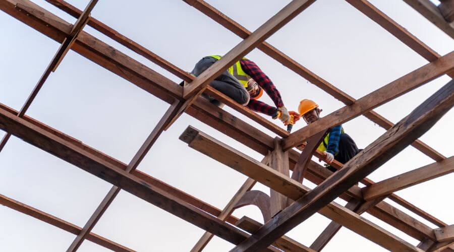 Professional gutter cleaning services in Milford, CA